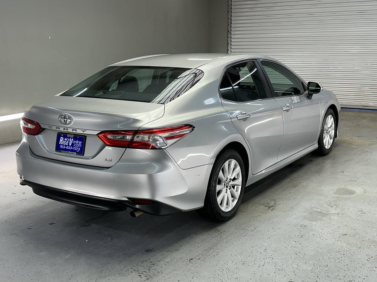 Used 2018 Toyota Camry LE FWD image 8