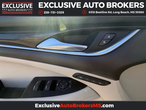 Used 2019 Buick LaCrosse Sport Touring image 17