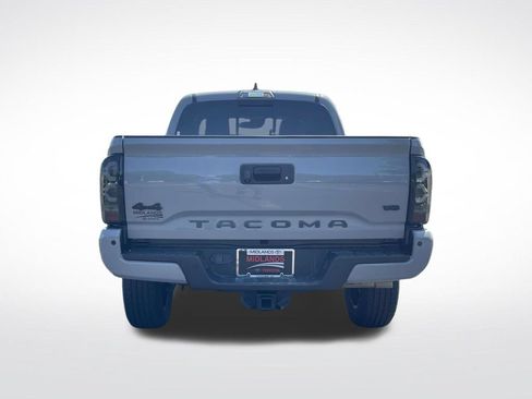 Used 2021 Toyota Tacoma Limited AWD/4WD image 5