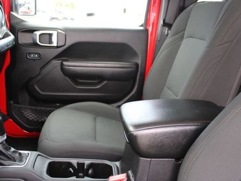 Used 2022 Jeep Wrangler Unlimited Sport AWD/4WD image 29