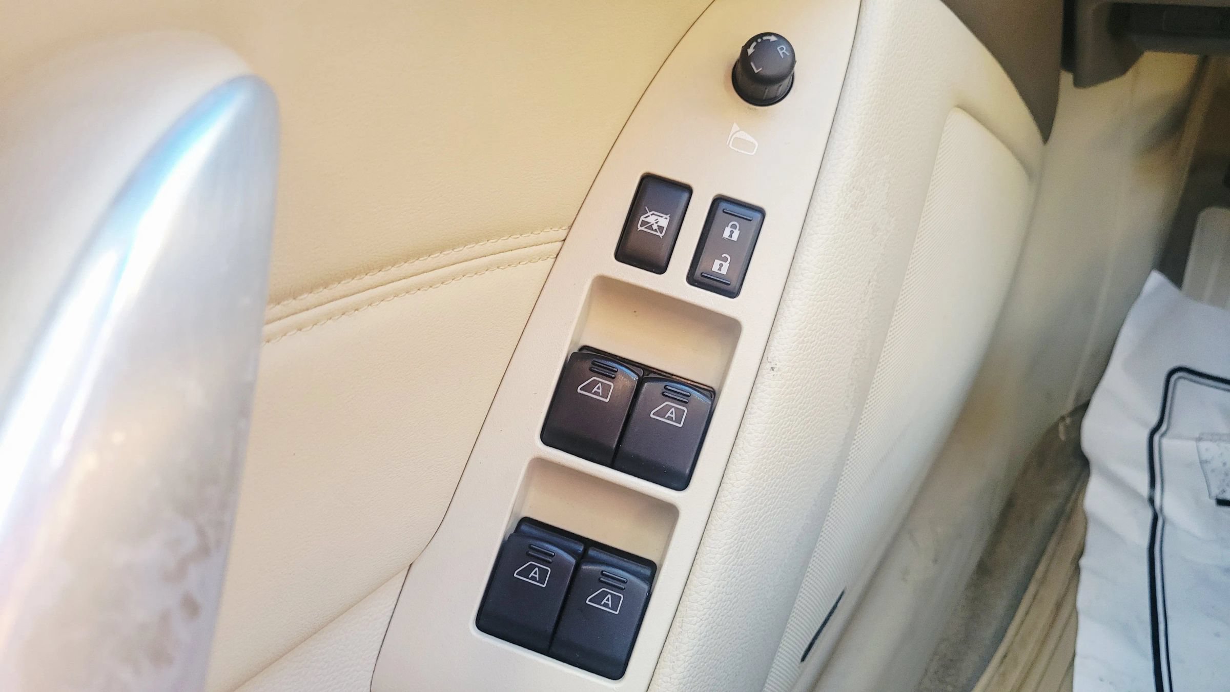 Used 2009 INFINITI G37 Convertible w/ Premium Pkg RWD image 8