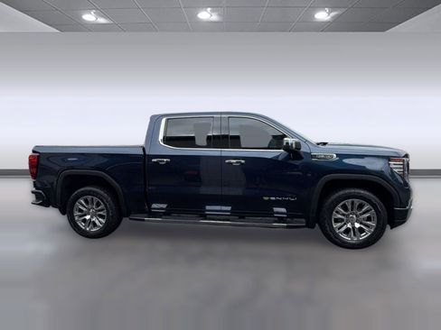 Used 2023 GMC Sierra 1500 Denali w/ Technology Package AWD/4WD image 7