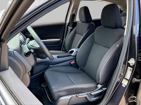Used 2016 Honda HR-V LX image 7
