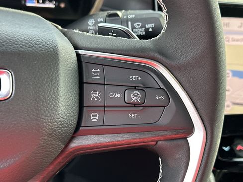 New 2026 Jeep Grand Cherokee Limited AWD/4WD image 9