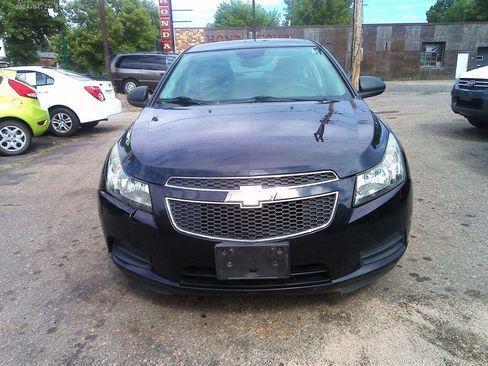 Used 2012 Chevrolet Cruze LS w/ Connectivity Package FWD image 3