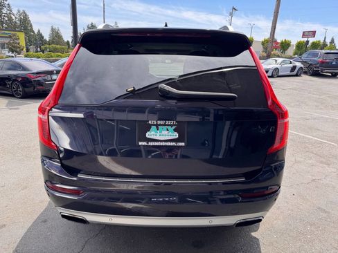 Used 2016 Volvo XC90 T6 Momentum w/ Momentum Plus Package AWD/4WD image 6