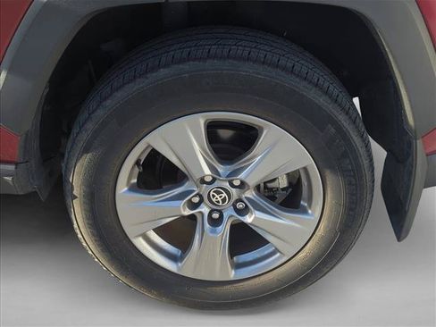 Used 2024 Toyota RAV4 XLE w/ Convenience Package FWD image 6