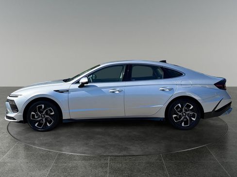 Used 2025 Hyundai Sonata SEL FWD image 6