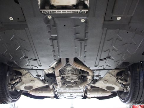 Used 2024 Jaguar XF R-Dynamic SE image 96