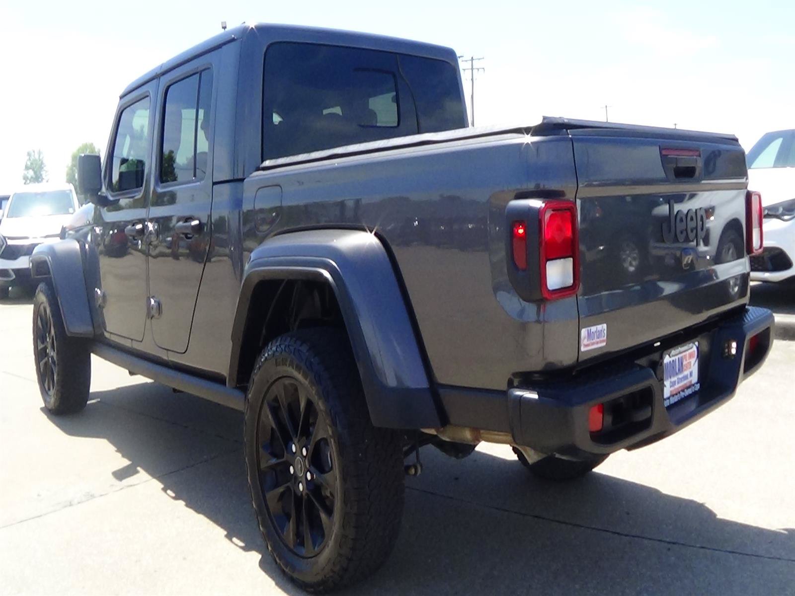 Used 2024 Jeep Gladiator Sport AWD/4WD image 8