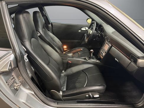 Used 2006 Porsche 911 Carrera RWD image 17