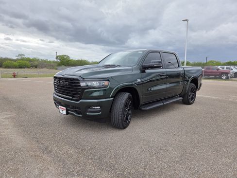 New 2026 RAM 1500 Laramie AWD/4WD image 3