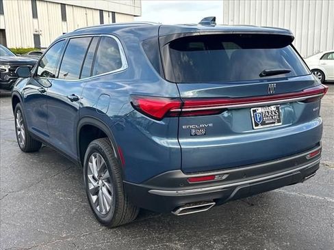 Certified 2026 Buick Enclave Preferred w/ Power Package FWD image 8
