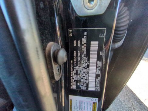 Used 2016 Toyota 4Runner SR5 Premium image 24