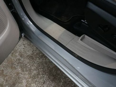 Used 2024 Chrysler Pacifica Touring-L image 30