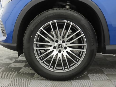 Certified 2025 Mercedes-Benz GLC 300 image 31