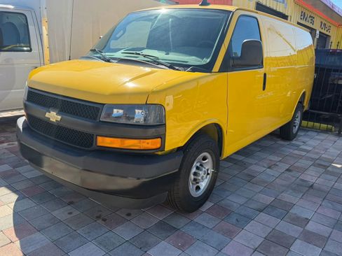 Used 2023 Chevrolet Express 2500 image 1