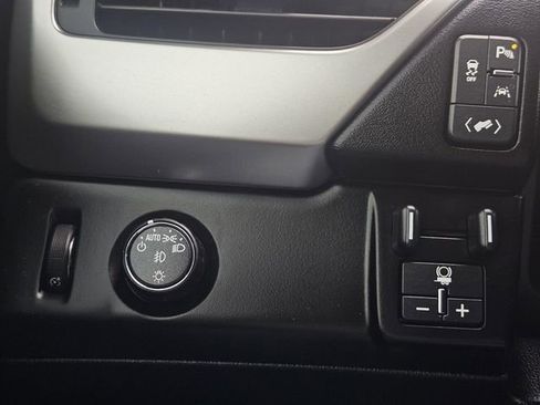 Used 2019 Chevrolet Tahoe Premier image 38