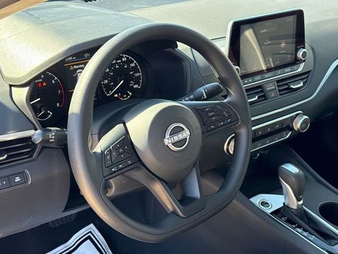 Certified 2025 Nissan Altima 2.5 S image 18