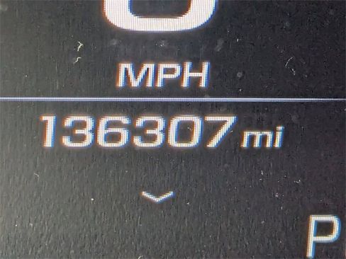 Used 2017 GMC Yukon SLT w/ Premium Edition image 34