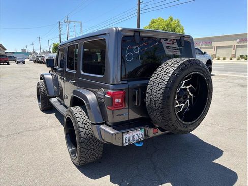 Used 2021 Jeep Wrangler Unlimited Sahara AWD/4WD image 14