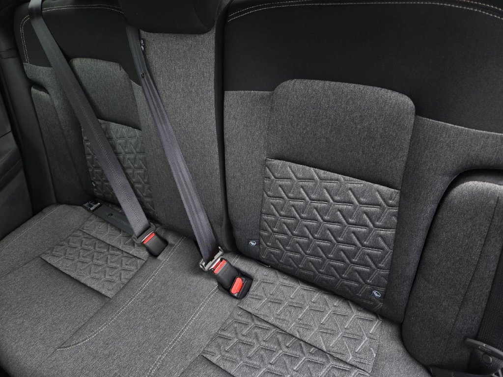 New 2027 Nissan Kicks SV FWD image 12