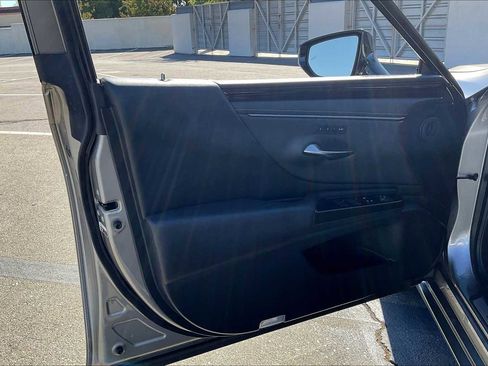 Used 2019 Lexus ES 350 image 24