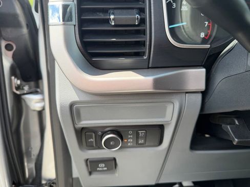 Used 2022 Ford F150 XLT AWD/4WD image 14