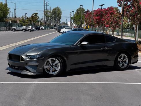Used 2020 Ford Mustang Coupe RWD image 7