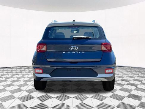 New 2025 Hyundai Venue Limited image 10