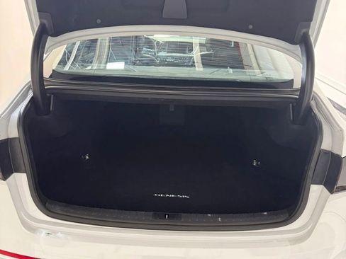 Used 2018 Genesis G80 3.3T Sport RWD image 17