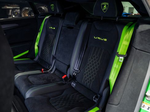Used 2023 Lamborghini Urus Performante AWD/4WD image 24