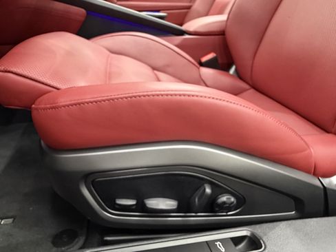 Certified 2024 Porsche 911 Carrera GTS RWD image 34