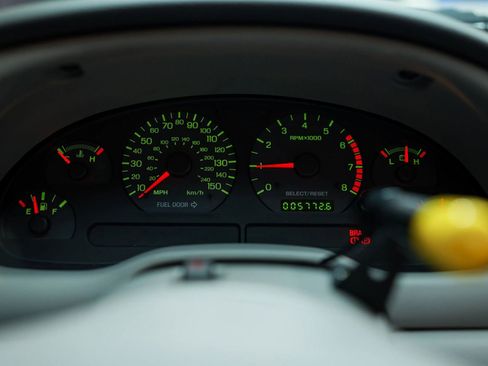 Used 2004 Ford Mustang GT image 36