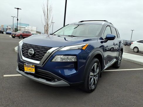 Used 2021 Nissan Rogue SL w/ Premium Package image 3