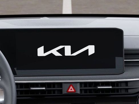 New 2025 Kia K5 LXS image 20