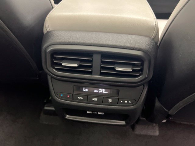 Used 2023 Honda Pilot Touring image 25