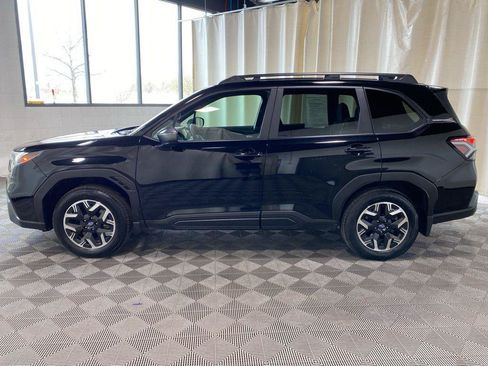 Used 2025 Subaru Forester Premium AWD/4WD image 8