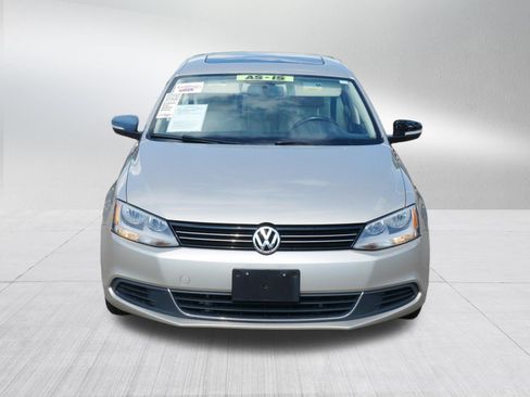 Used 2014 Volkswagen Jetta SE FWD image 2