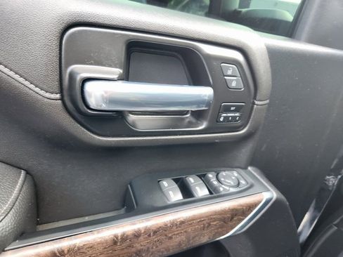 Used 2023 GMC Sierra 3500 Denali w/ Denali Ultimate Package image 12