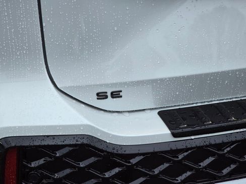 New 2026 Volkswagen Tiguan SE R-Line image 14