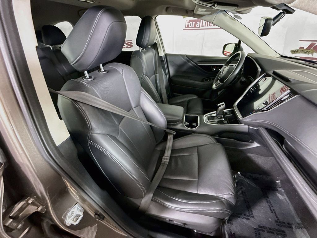 Used 2022 Subaru Outback Limited AWD/4WD image 35