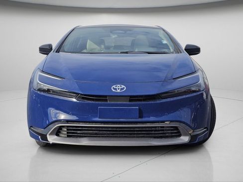 New 2026 Toyota Prius XLE image 3