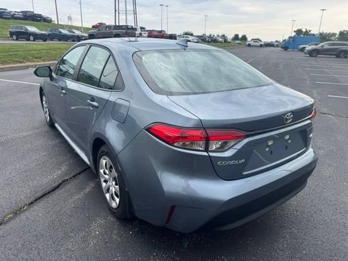 Used 2026 Toyota Corolla LE FWD image 5