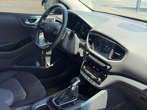 Used 2019 Hyundai Ioniq Plug-In Hybrid FWD image 27