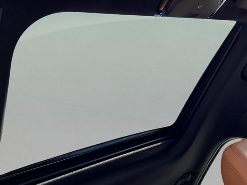 Used 2026 BMW 330i Sedan w/ Convenience Package image 24