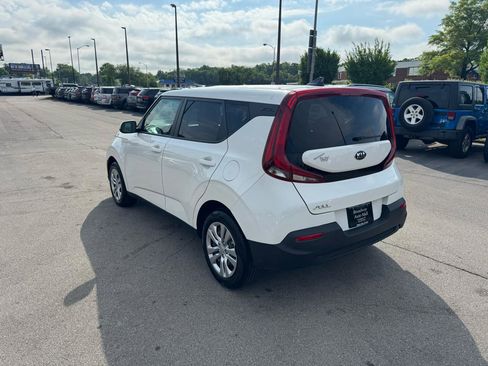 Used 2020 Kia Soul LX FWD image 5