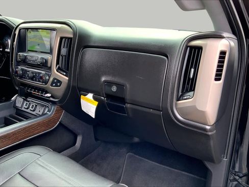 Used 2018 GMC Sierra 1500 Denali RWD image 17