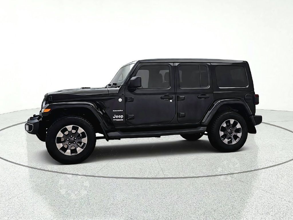 Used 2018 Jeep Wrangler Unlimited Sahara AWD/4WD image 4