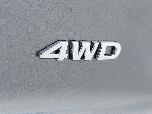 New 2025 Nissan Pathfinder SV image 10